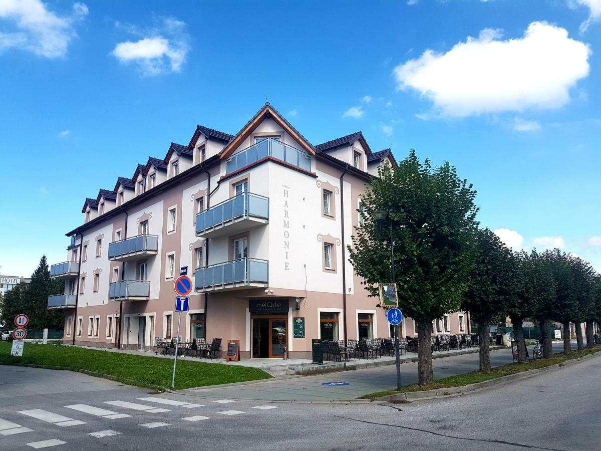 Wellness Hotel Harmonie Тршебонь Экстерьер фото